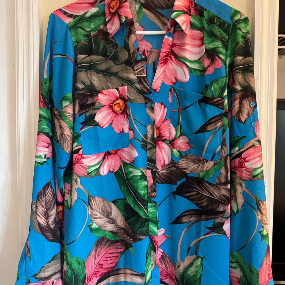 Express Portofino Blouse Florida  size M Slim / Floral Blue Women's Top